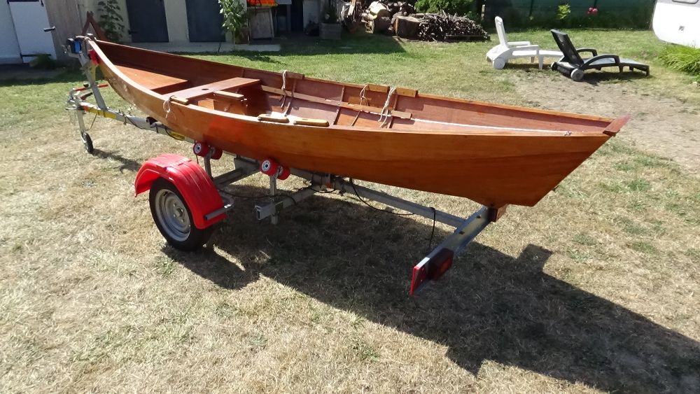 bateau d aviron 5 lettres