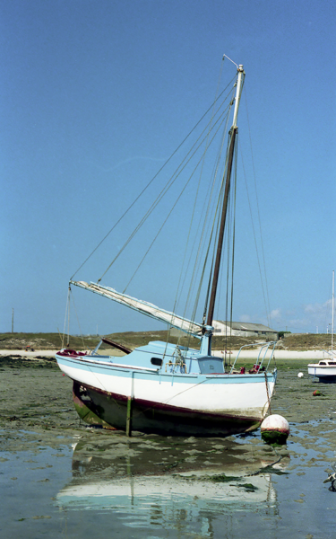 Valbelle canot semi-ponté cotre