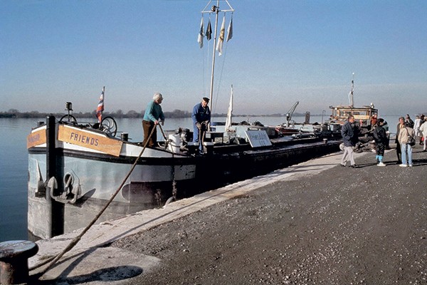 Yves Marre whatever Bateau-lune