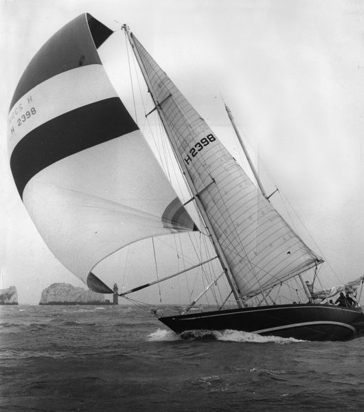 Architecte naval, Class J, Maltese Falcon, Rainbow Warrior, gréement Dynarig, Pays-Bas