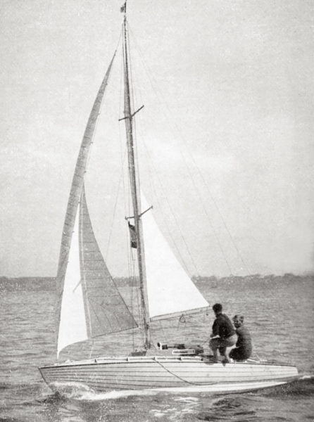 Architecte naval, voyage Trekka, voyage Sopranino, Junior Offshore Group, Patrick Ellam, John Guzzwell