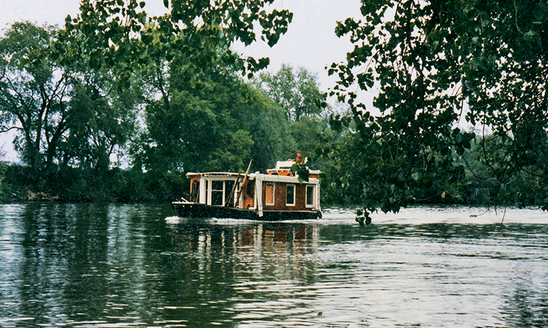 Cochet, le bateau-atelier du peintre voyageur.