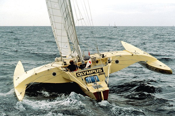 Le trimaran de Mike Birch gagnant la Route du rhum