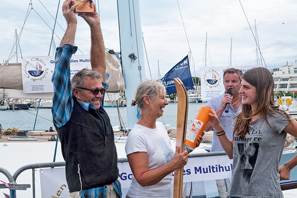 Paul et Anne Buttin recevant leur prix