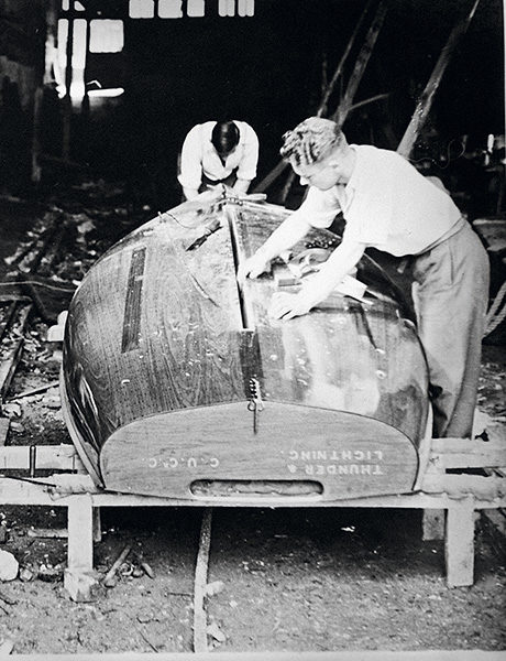 Réfection d'une coque, 1938