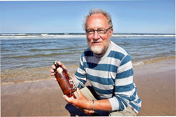 Un bouteille à la mer retrouvée sur une plage