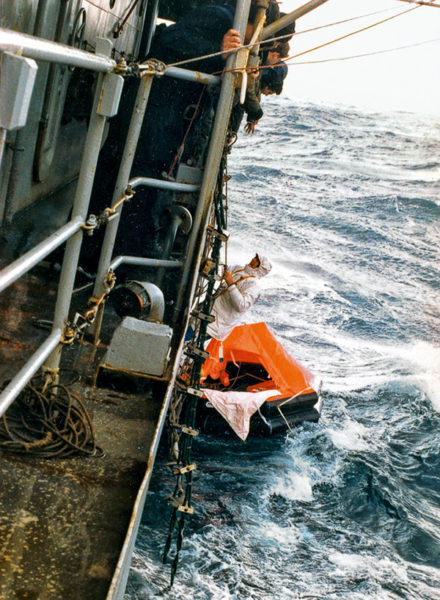 Sauvetage de Guy Bernardin au large du cap Horn