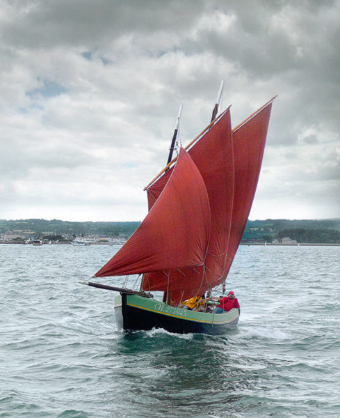 Bateau traditionnel dans la baie de Veys