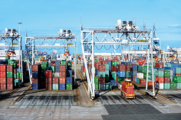 Vue d'un terminal à conteneurs