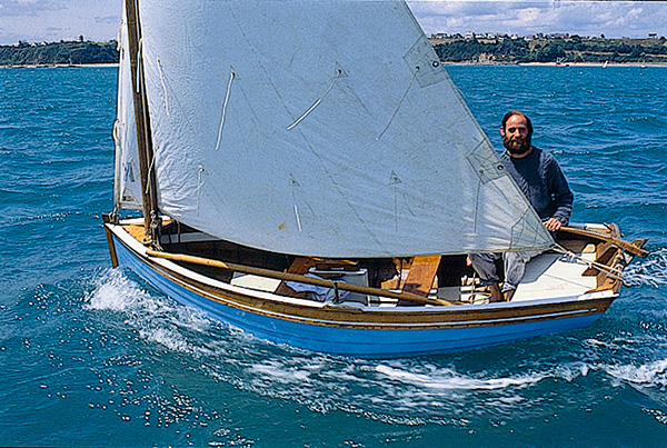 Xavier Buhot Launay sur son bateau