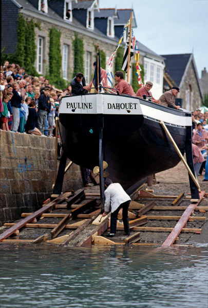 bateau prêt à être mise à l'eau