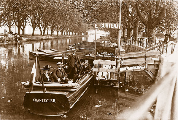 bateau à moteur ponton belle époque