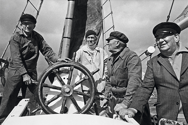 4 marins à bord d'un dundée