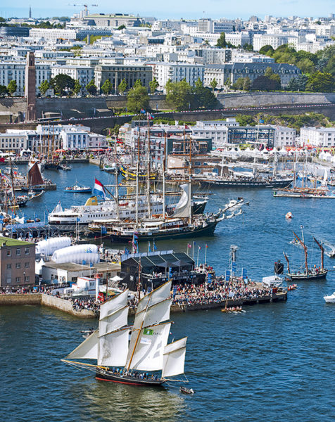 Vue aérienne du port de Brest