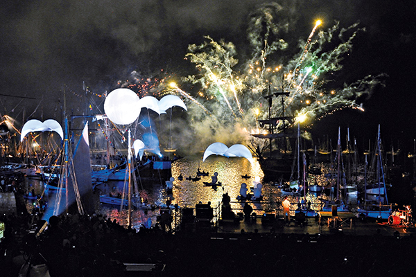 feu d'artifice port Douarnenez