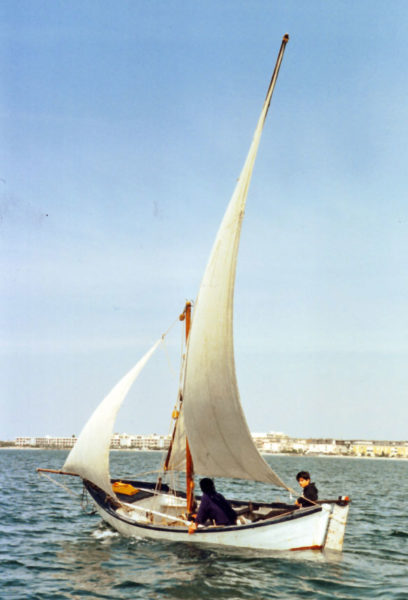Navigation Méditerranée, voile latine, Bateau Bernard Vigne