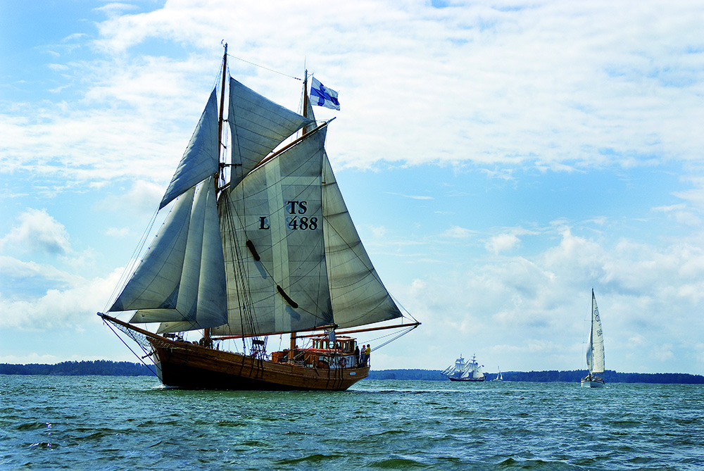 Astrid, goélette mixte de Finlande