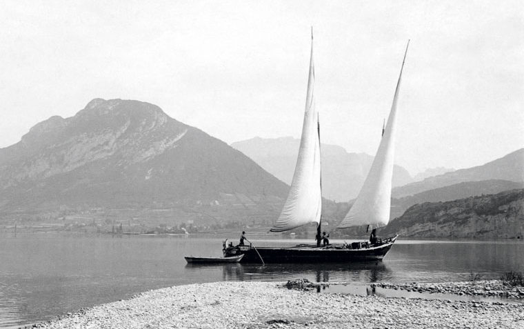 Bateaux de charge du lac d’Annecy