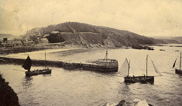 bateau en sortie de port