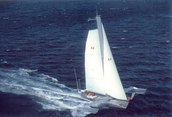 bateau foil en navigation