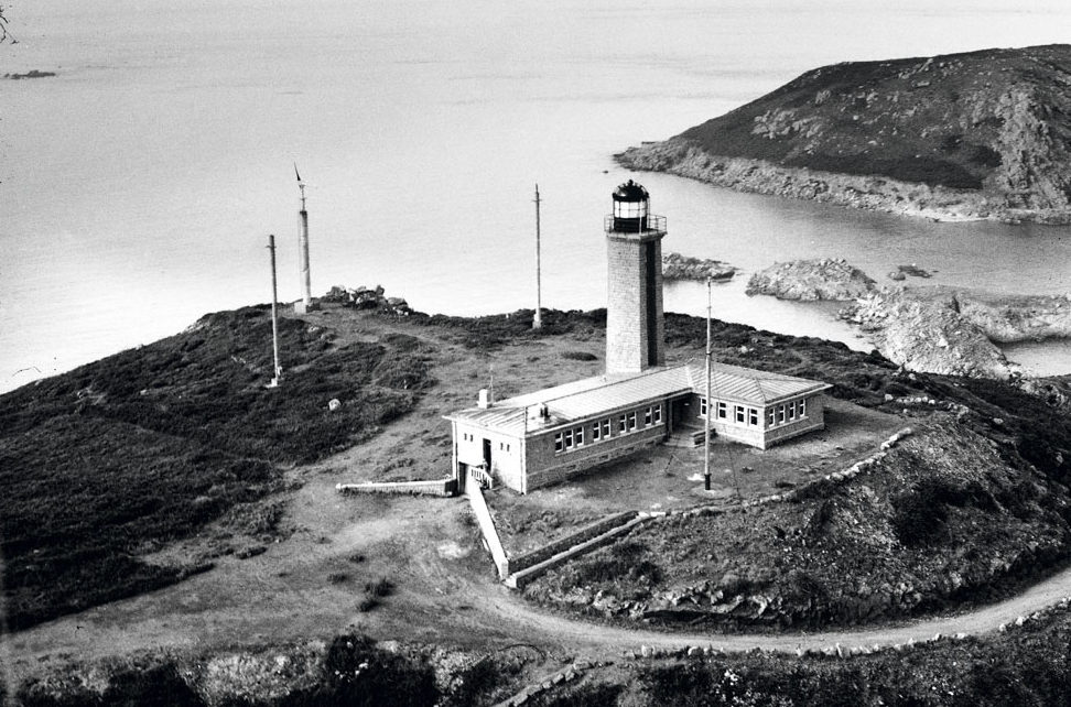 Des éoliennes sur les phares, histoire d’une spécialité française