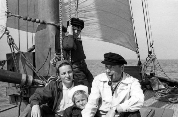 Georges Simenon, Denyse, sa deuxième épouse, et leurs deux enfants.