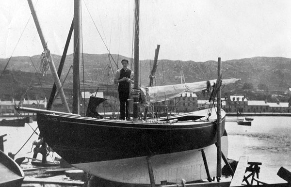 À ses débuts, en particulier, la Jauge internationale donne naissance à des bateaux atypiques, comme l’étonnant Teal, conçu en 1909 par C. L’Estrange 