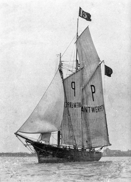 Le Génie maritime belge dresse à partir de 1889 des plans standard pour les goélettes du service de pilotage, donnant naissance à une flottille homogène. 