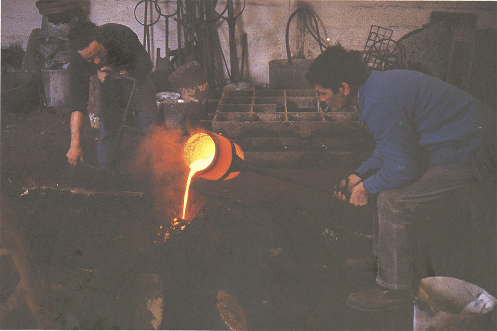 Une fonderie pour la marine : l’atelier de Loïc Nivet, artisan à Plérin