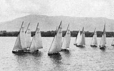 Du 23 au 29 juillet 1933, quarante yachts prennent le départ des régates de Genève par un temps superbe.