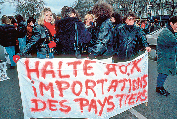 Manifestation femmes de marin pêcheurs à Quimper