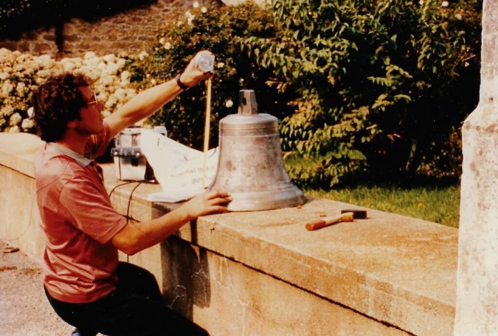 [QUESTION] Recherche informations sur une cloche remontée d’une épave dans les années 80s en baie de Douarnenez