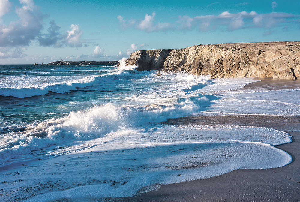 Sauver les vagues : en Bretagne, une première réserve de vagues