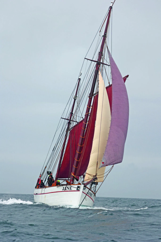 La voile à bord de « Jane », apprendre à naviguer à l’ancienne et vivre au présent